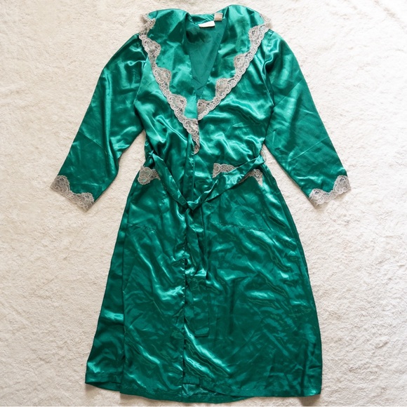 Vintage Victoria’s Secret Green Lace-Trimmed Women's Robe - Picture 8 of 9